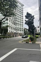 Middle Road (D7), Retail #528653521